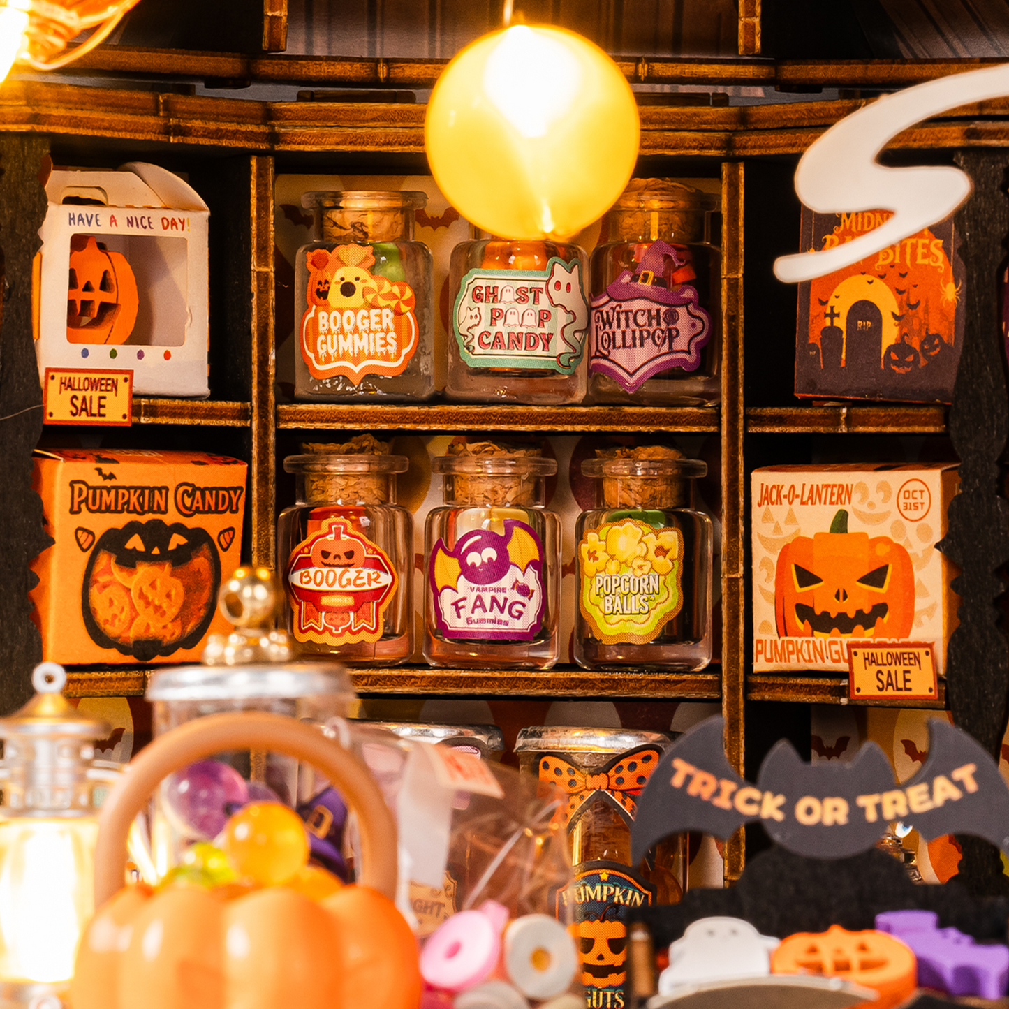 Rolife DIY Miniature House - Haunted Candy House DG186