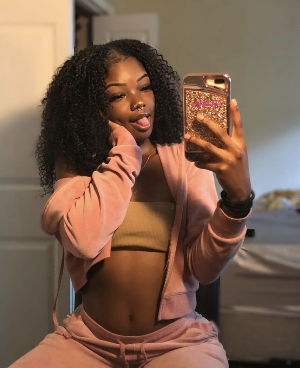 files/girl_pro_pic.jpg